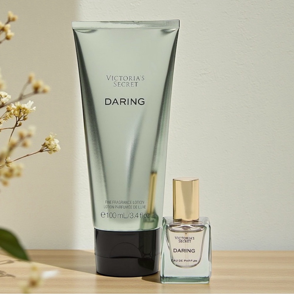 NWT Victoria's Secret Daring Mini Set